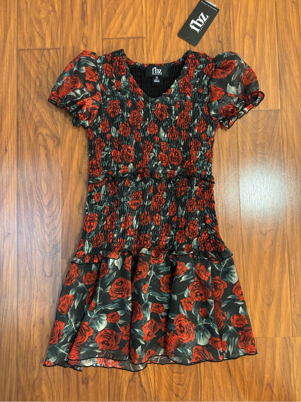 NWT Flowers by Zoe fbz Red Rose Print Smocked Waist Short Sleeve Dress